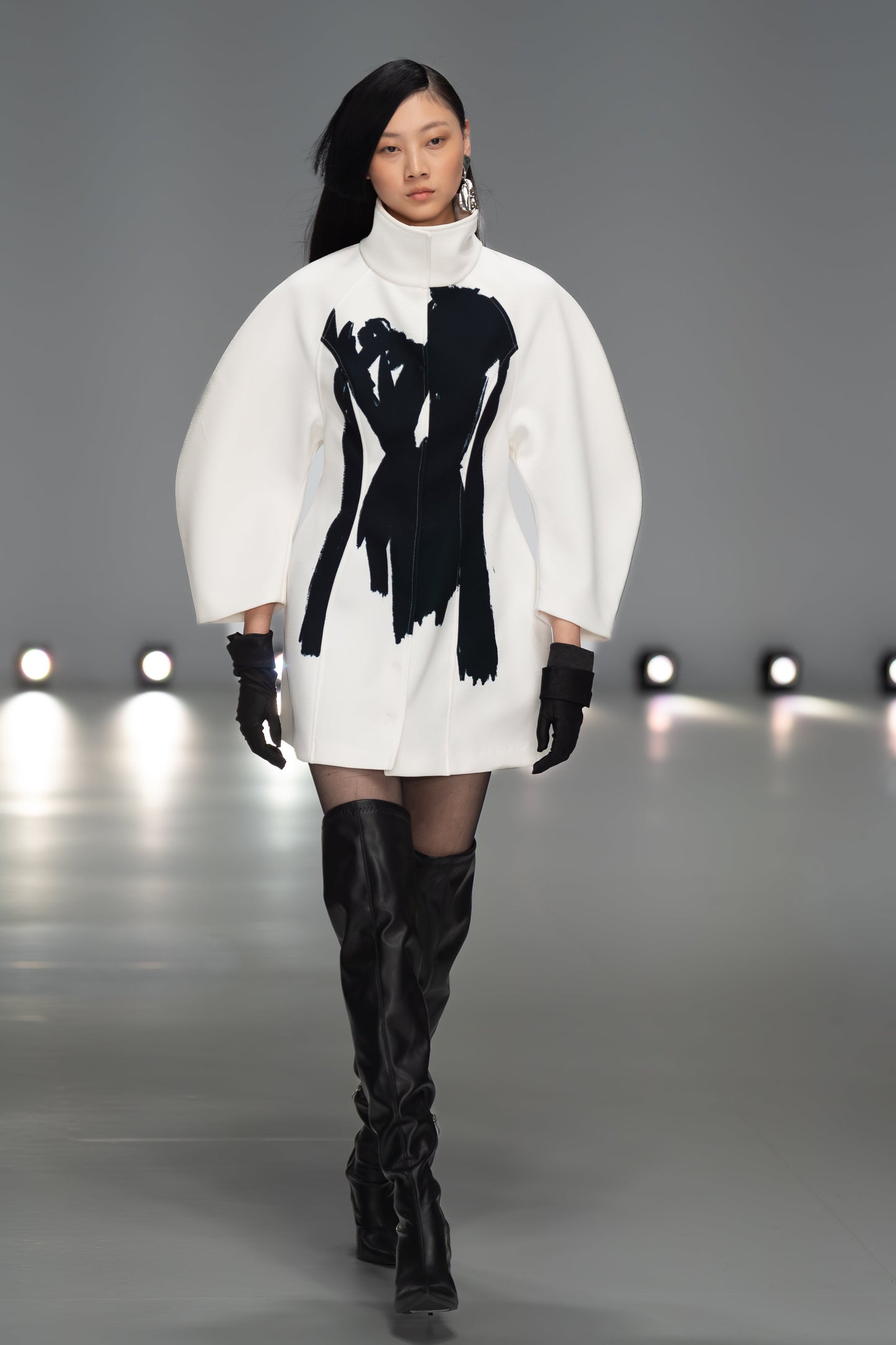 LOOK 18