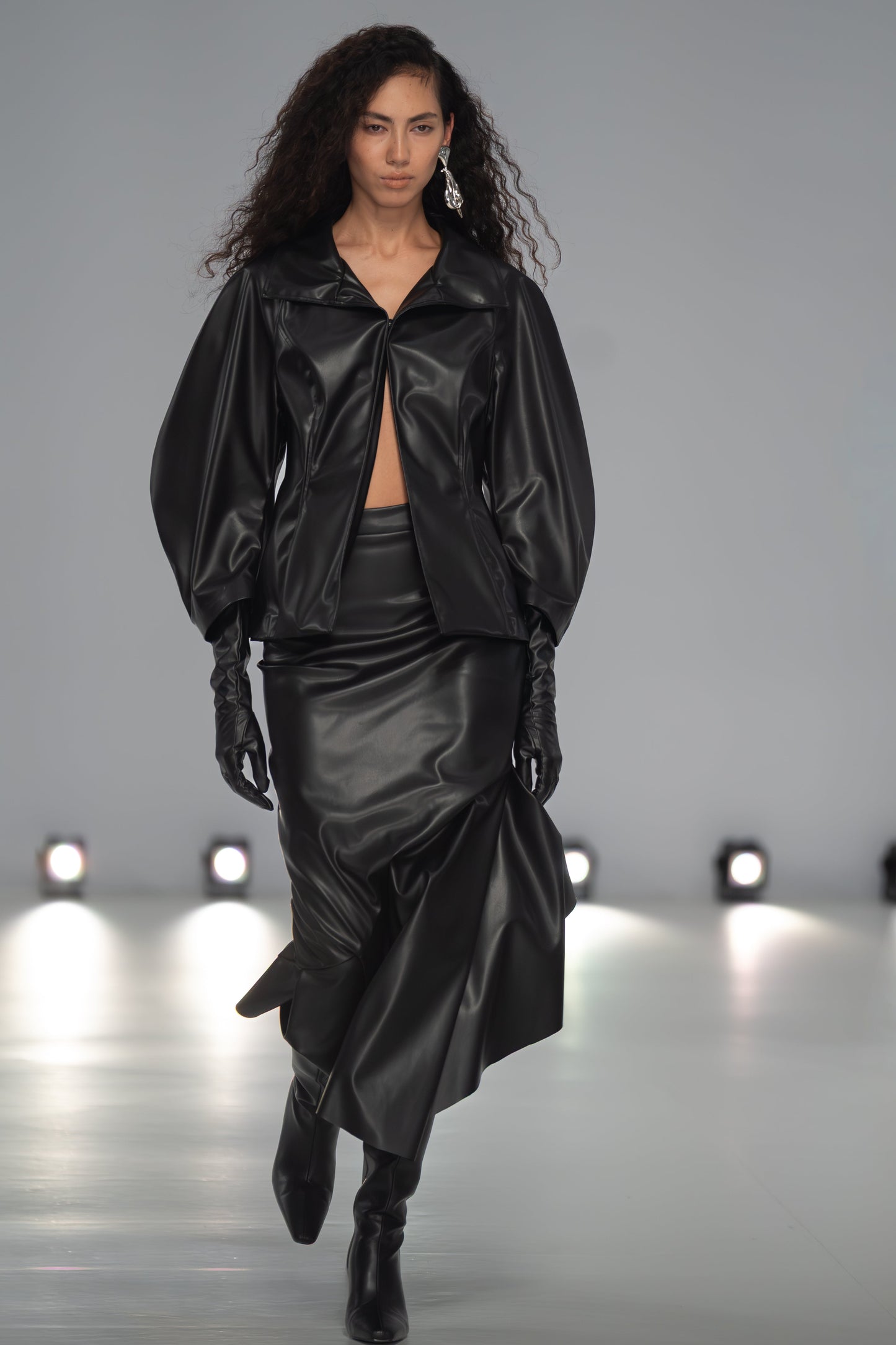 LOOK 23